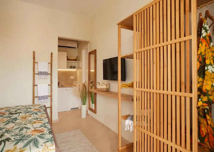 Spiliada Boutique Studios